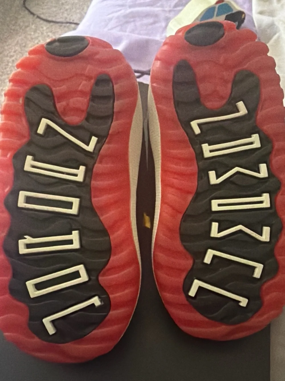 Jordan Kids Black and Red Low-Top Sneakers